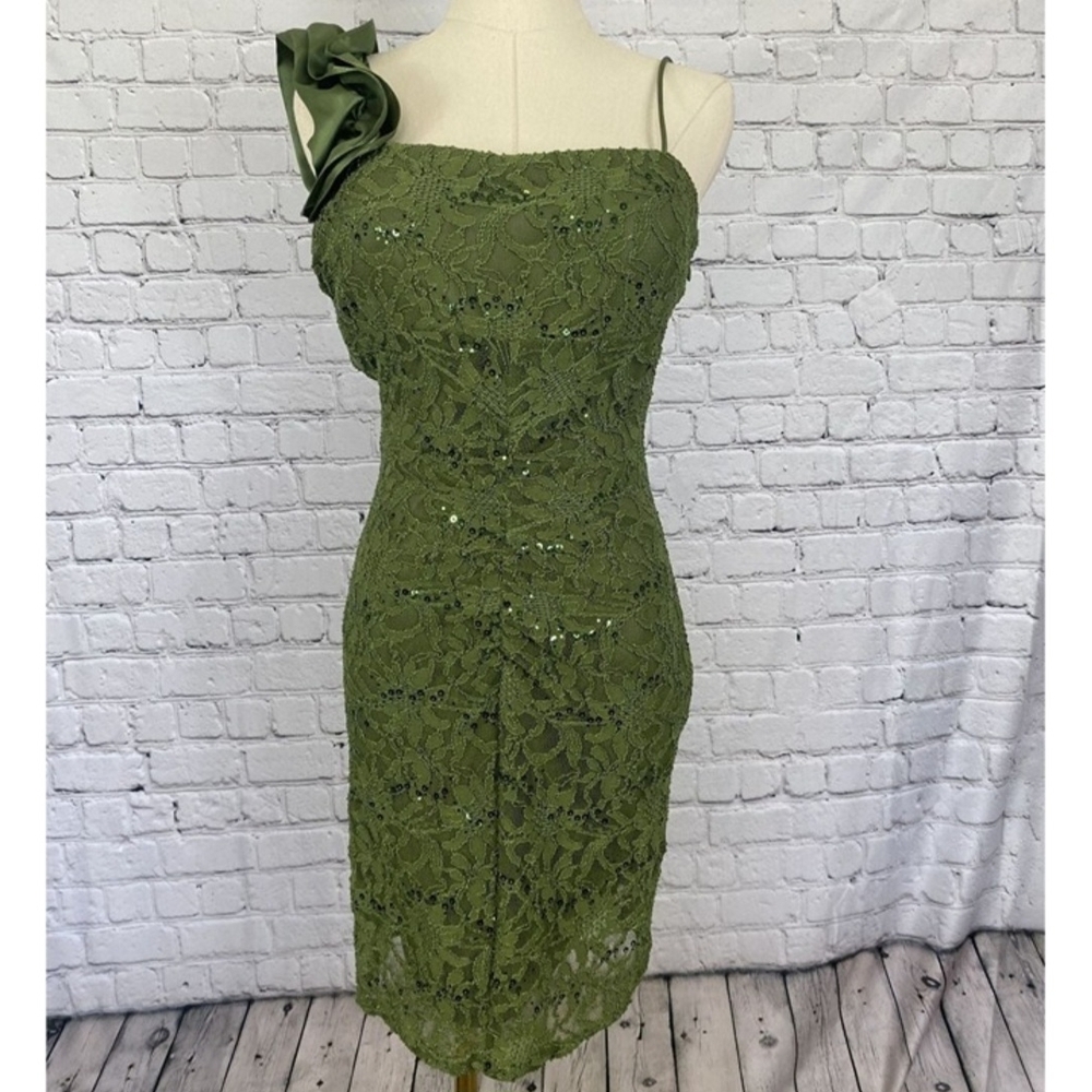 Jump One-Shoulder Green Lace Dress